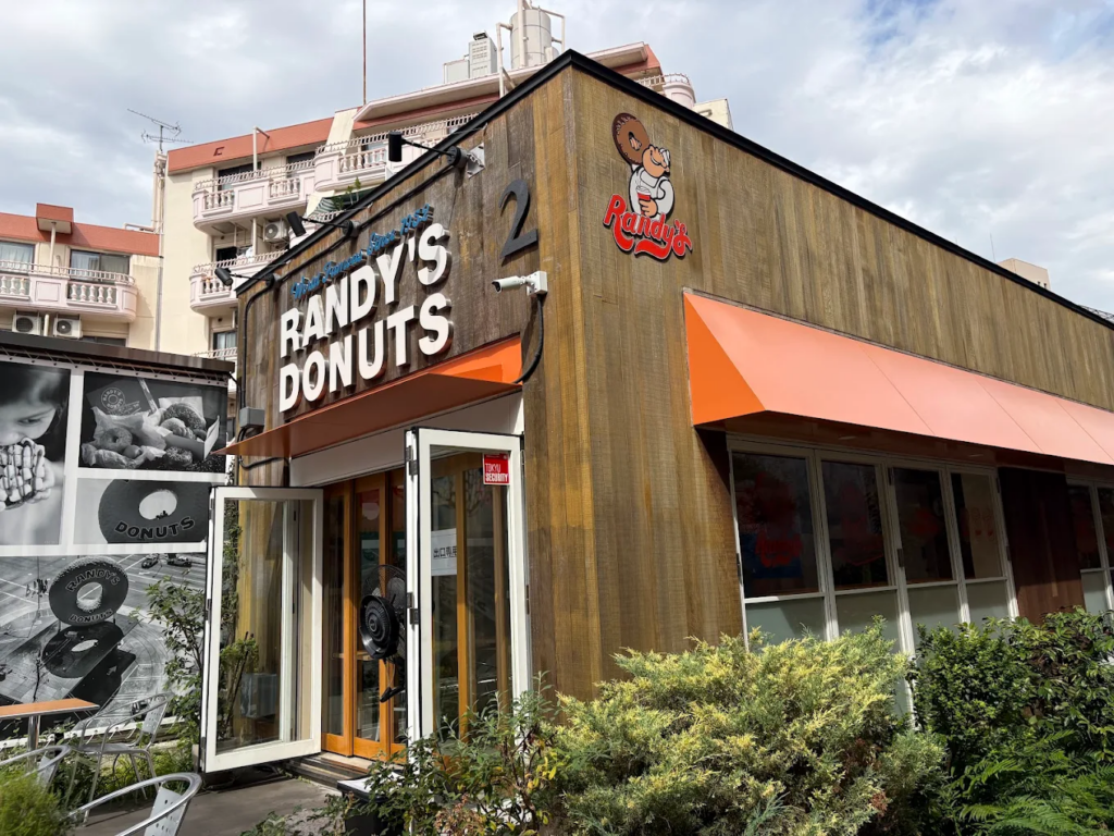 RANDY’S DONUTS